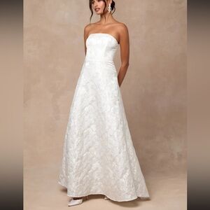 Elegant White Floral Strapless Gown